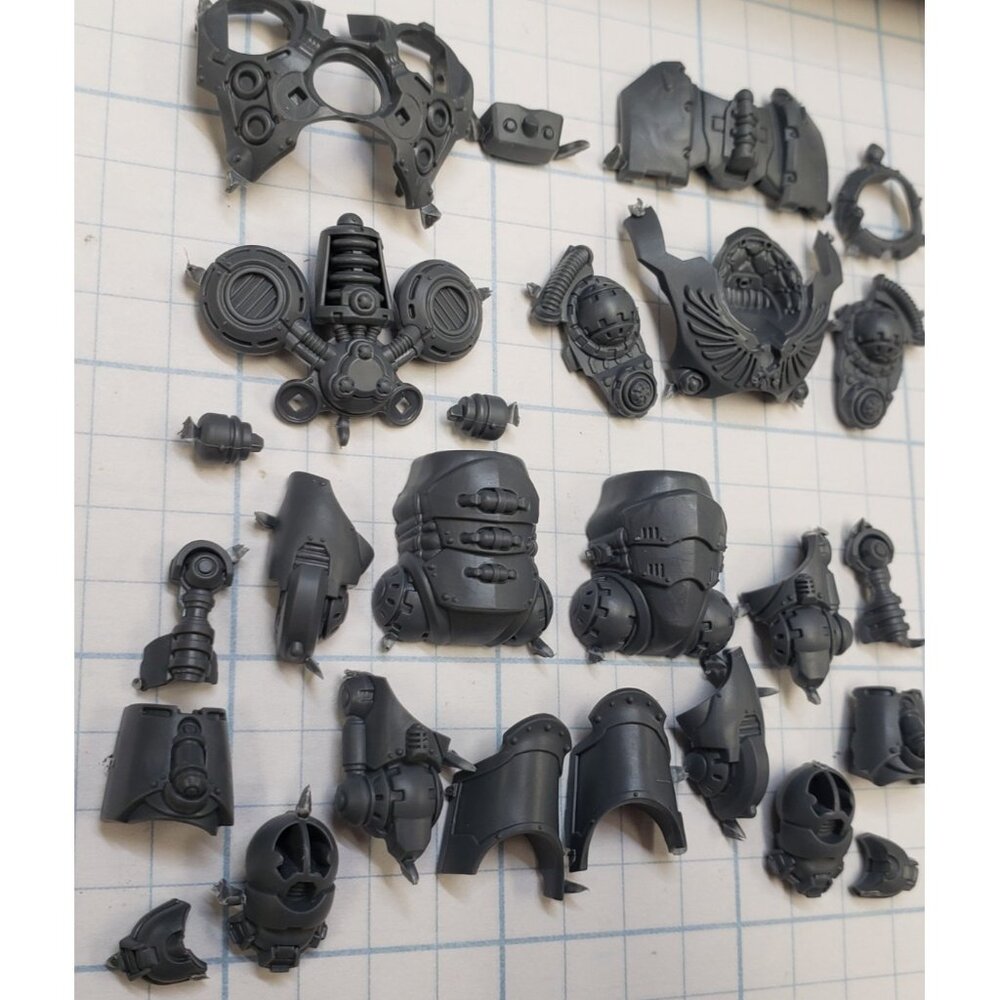30K Space Marine Bits Saturnine Terminator Squad Armored Torso Legs Feet Set #01 - Picture 4 of 10